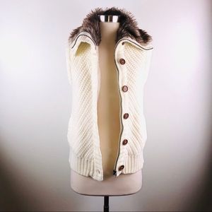 Ci Sono  Ivory Sweater with Faux Fur